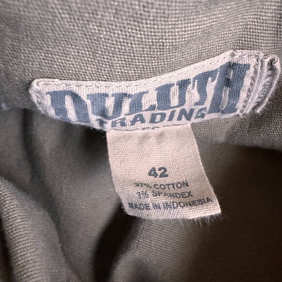 Duluth Trading Cargo Shorts Mens 42 Flex Fire Hose Khaki Flap Pockets Canvas - Picture 3 of 6